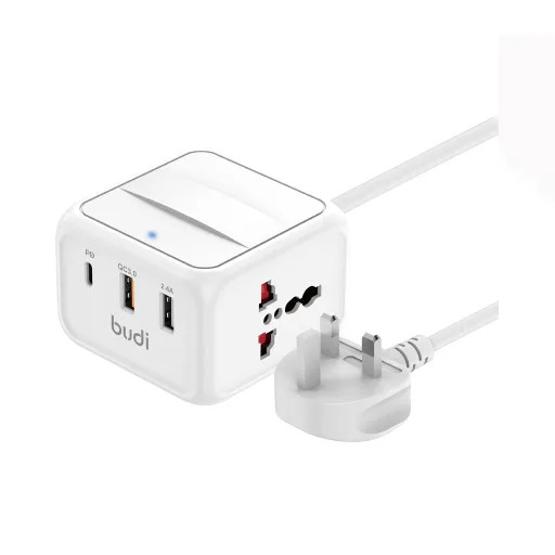 شارژر دیواری 18 وات بودی مدل Budi M8J311TCUW سه پین با دو خروجی USB، یک خروجی USB-C و یک خروجی برق شهری دارای کابل به طول 1.5 متر